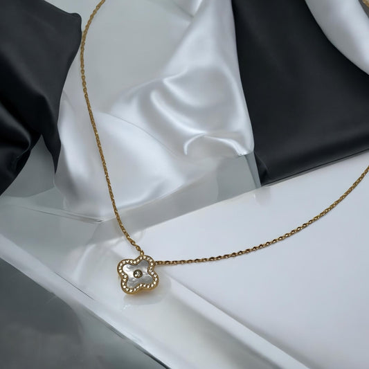 Lucky Clover Charm Necklace – Dainty Four-Leaf Clover Chain