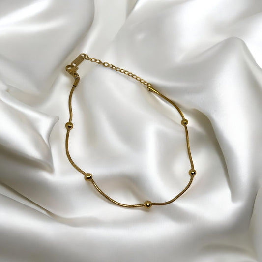 Serenity Beaded Chain Bracelet: 18k Gold Plated Anti Tarnish Bracelet