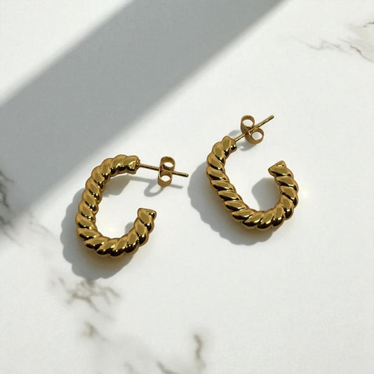 Aurora Twist Hoops – 18K Gold Plated Anti Tarnish Earrings