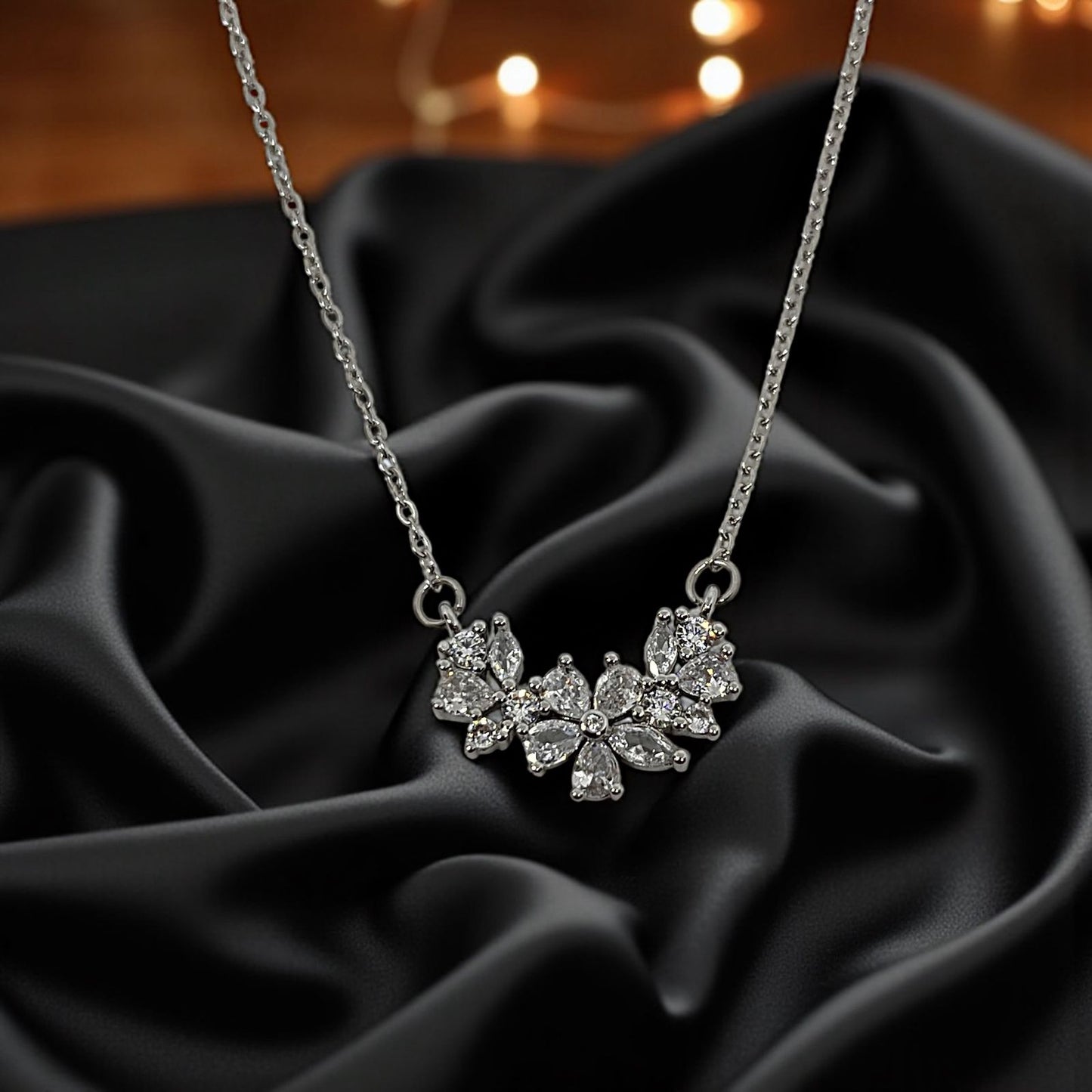 Eternal Starlight Bloom Necklace - Anti Tarnish, Hypoallergic Chain
