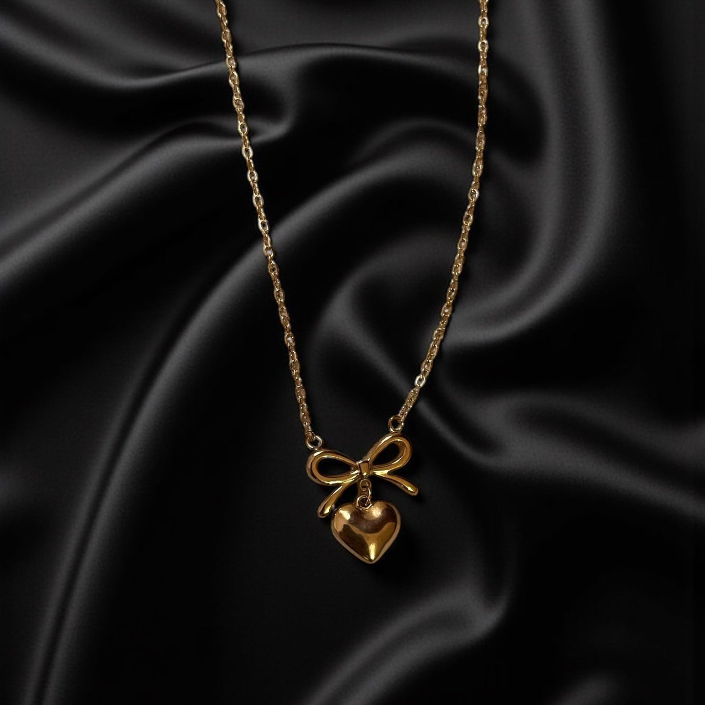 Endless Heart Necklace: 18k Gold Plated Anti Tarnish Chain